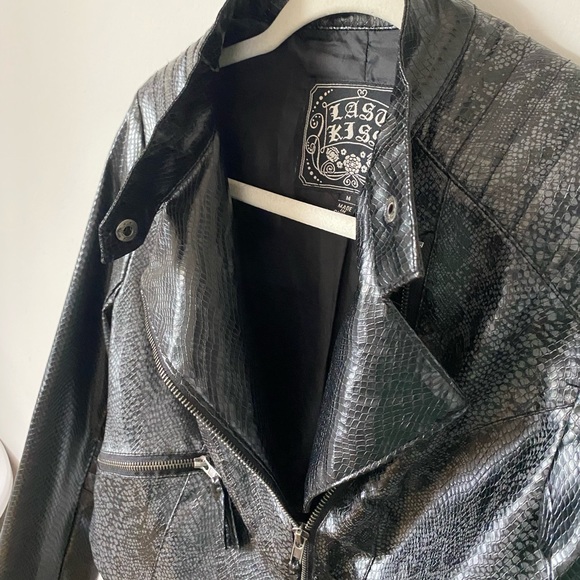 Motorcycle Jacket - Picture 2 of 3